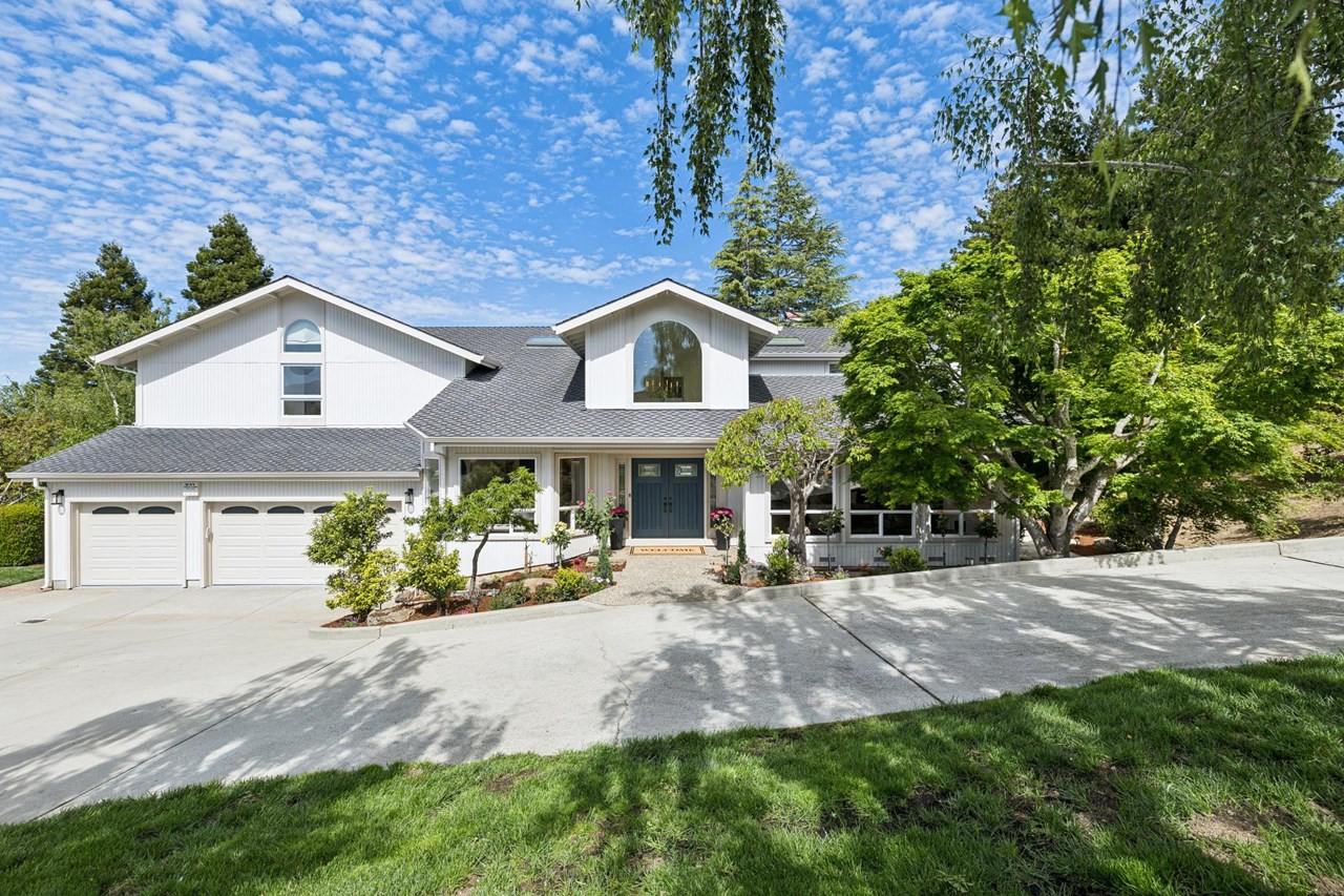 10 Salmark Court